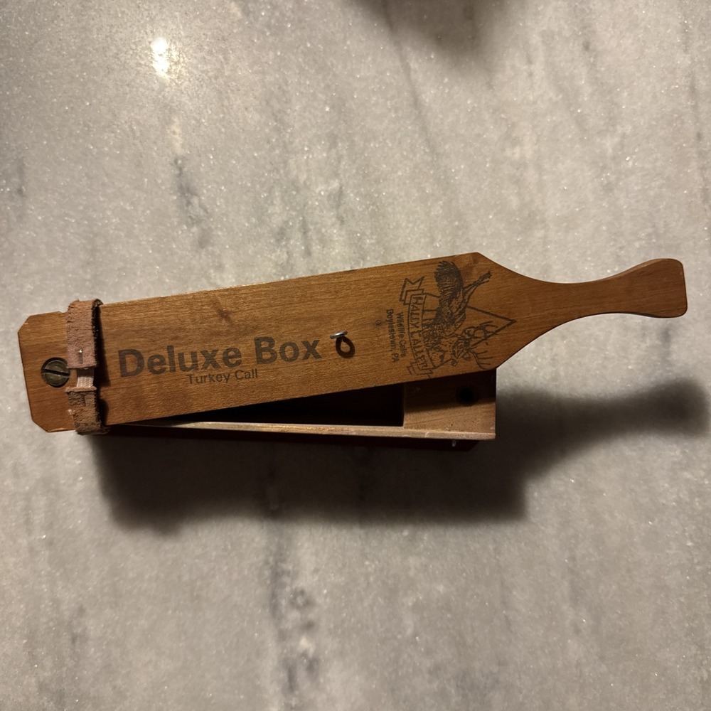 HALLY CALLER WILDLIFE CALLS DELUXE BOX TURKEY CALL SPRING GOBBLER CALLER